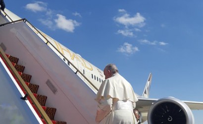Etihad flies pope home after historic Middle East trip 