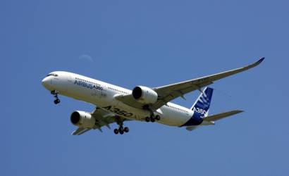Airbus charts beginning of recovery in first quarter