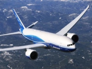 Boeing sees revenues nudge upward in second quarter