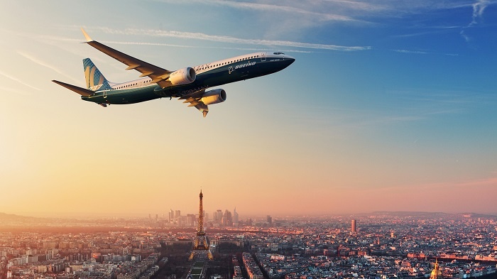 International Airlines Group signs massive Boeing 737 order in Paris
