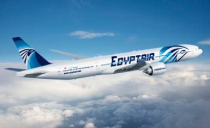 Passengers freed as EgyptAir hijacker surrenders to police