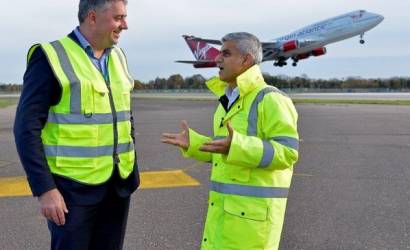 London mayor calls for expansion of Gatwick Airport