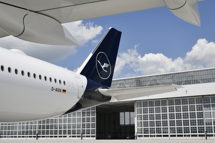Lufthansa to shrink operations following historic losses