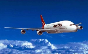 Qantas remains grounded for second day
