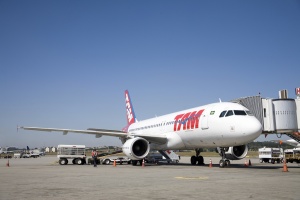 TAM launches mobile check-in service at Heathrow