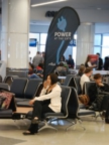 Alaska Airlines rolls out power hubs at major airports