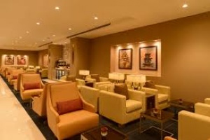 Emirates unveils first lounge in Japan