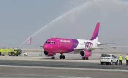 Wizz Air opens first UK base at Luton Airport