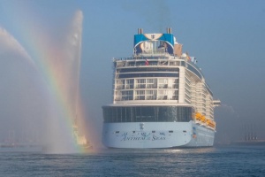 Royal Caribbean signs with STX for three new vessels