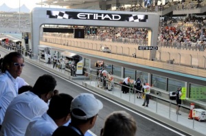 Hamilton fastest in first Abu Dhabi practice session