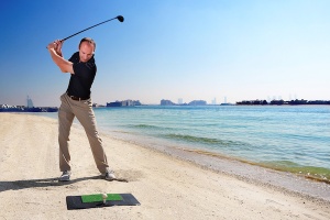 Golf driving range in the Arabian Gulf waters - Sofitel The Palm Dubai