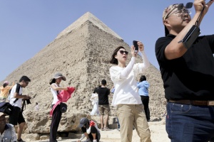 Avoid Tourist Traps While Seeing the Wonders of the World