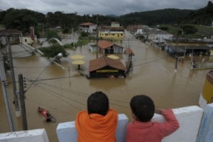 Hundreds dead in Brazil flooding