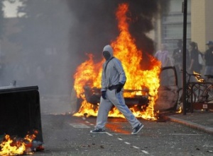 London riots raise fears for Olympics 2012