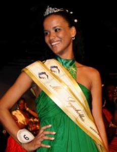 “Miss Seychelles… Another World” gains home support