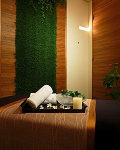10th aniversary treatment offered at Four Seasons Tokyo spa