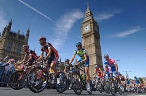 Tour de France receives rapturous reception in UK