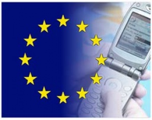 Cost of EU roaming charges falls again