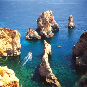 Breaking Travel News close up: Summer in the Algarve