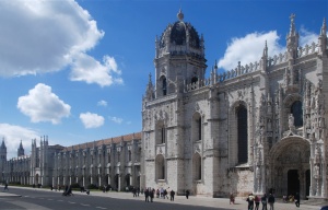 Tourism key to economic growth says Portuguese president