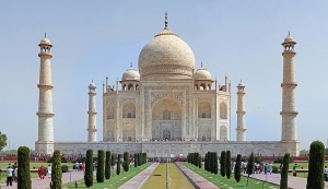 Last chance to see 7th wonder of modern world as Taj Mahal teeters on precipice