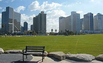 Tel Aviv makes play for visitors with new initiatives