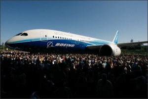 Boeing and Airbus do battle at Farnborough