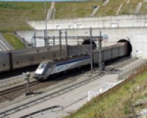 Eurotunnel to carry electricity from France to UK