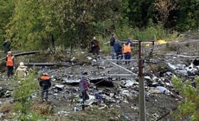 China plane crash claims 42 lives