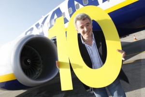 O’Leary calls for cabin crew to land planes in emergency