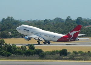 Qantas wide-body aircraft to target east/west Australian growth