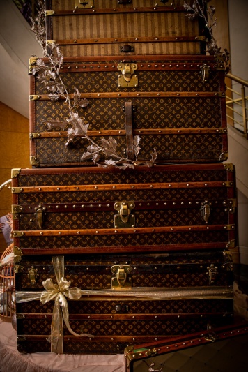 Sofitel New York Makes A “Christmas Tree” From Louis Vuitton Trunks – Robb  Report