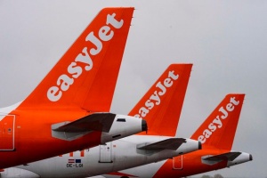 easyJet celebrates arrival of ninth aircraft at Edinburgh Airport