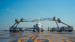 Ready for the first snowflake: How American prepares for deicing season