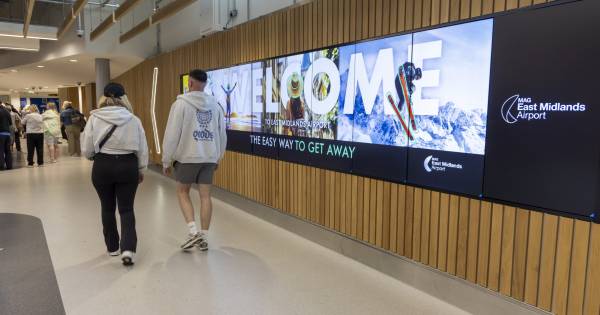 UK begins phased rollout of a contactless border alongside Amadeus