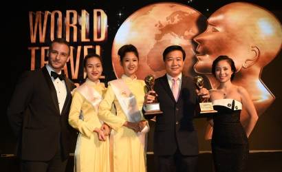 Vietnam Airlines takes prestigious duo of World Travel Awards