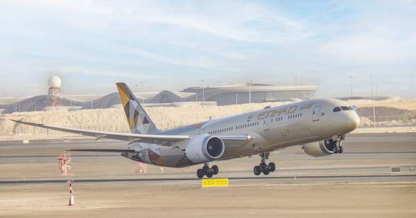 Etihad Airways accelerates growth with record aircraft deliveries