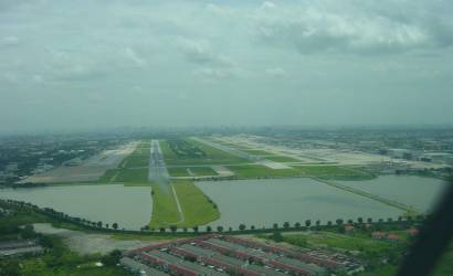 Thai airport closed as flood waters rise