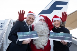‘Tis the Season: Finnair lands at Heathrow with Official Santa Claus