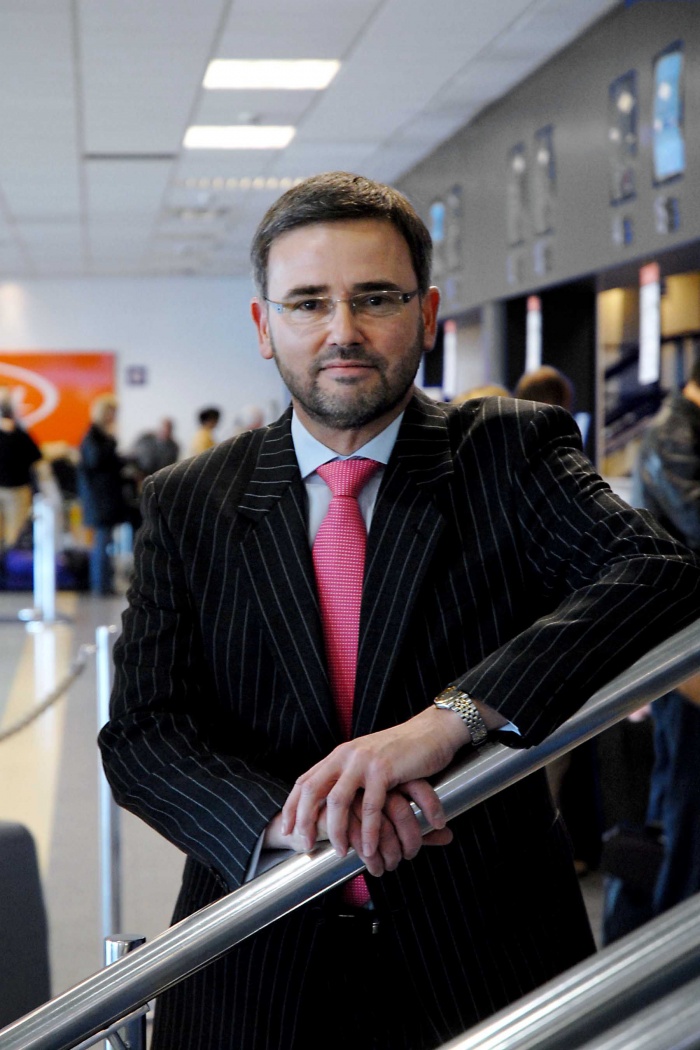 Cardiff Airport chief executive to step down News Breaking Travel News