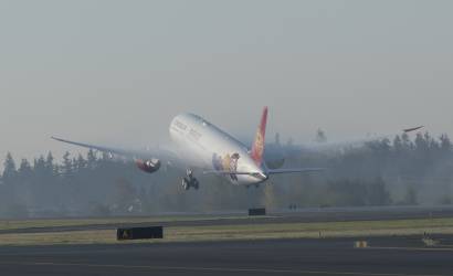 Juneyao Airlines takes delivery of first Boeing Dreamliner