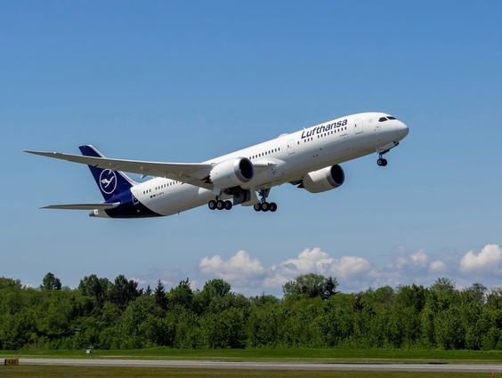 News: Lufthansa Expands Dreamliner Routes to US and Canada for Summer Travel