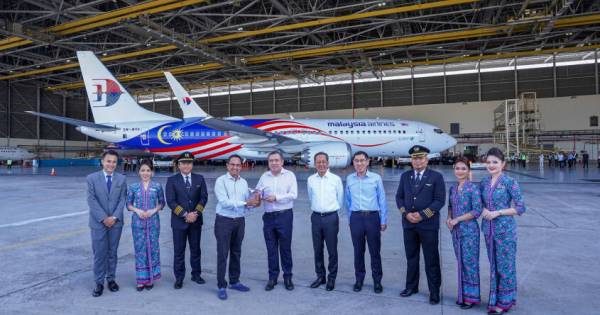 Malaysia Airlines Group Welcomes First Boeing 737-8 Aircraft, Marks Fleet Expansion Breaking Travel News
