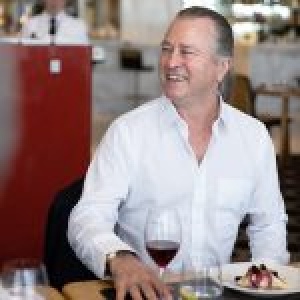 QANTAS AND NEIL PERRY SERVE UP A CELEBRATION OF 25 YEARS