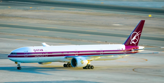 Qatar Airways celebrates anniversary with classic livery