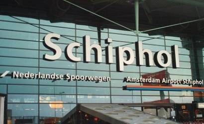 Schiphol seeks to speed up immigration checks