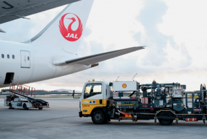 JAL and Shell Aviation sign purchase agreement to replace fuel uplifted in Los Angeles with SAF