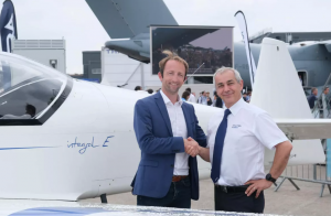 Airbus and AURA AERO partner to decarbonise pilot training