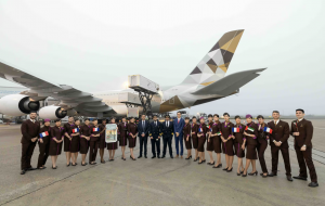 Etihad Airways flagship Airbus A380 makes grand return to Paris