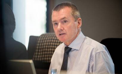 Walsh to step down as IAG chief executive